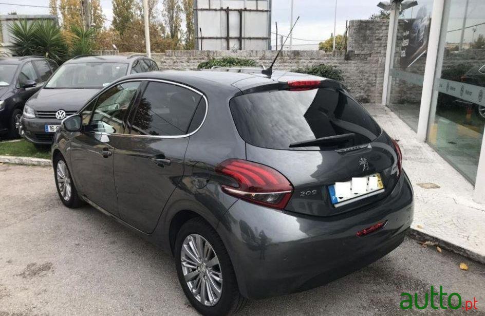 2016' Peugeot 208 photo #1
