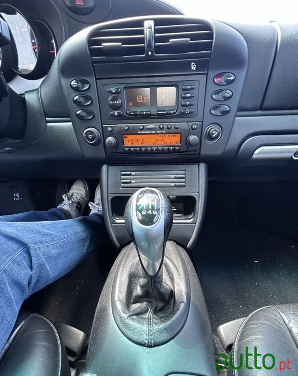 2001' Porsche 996 Carrera photo #3