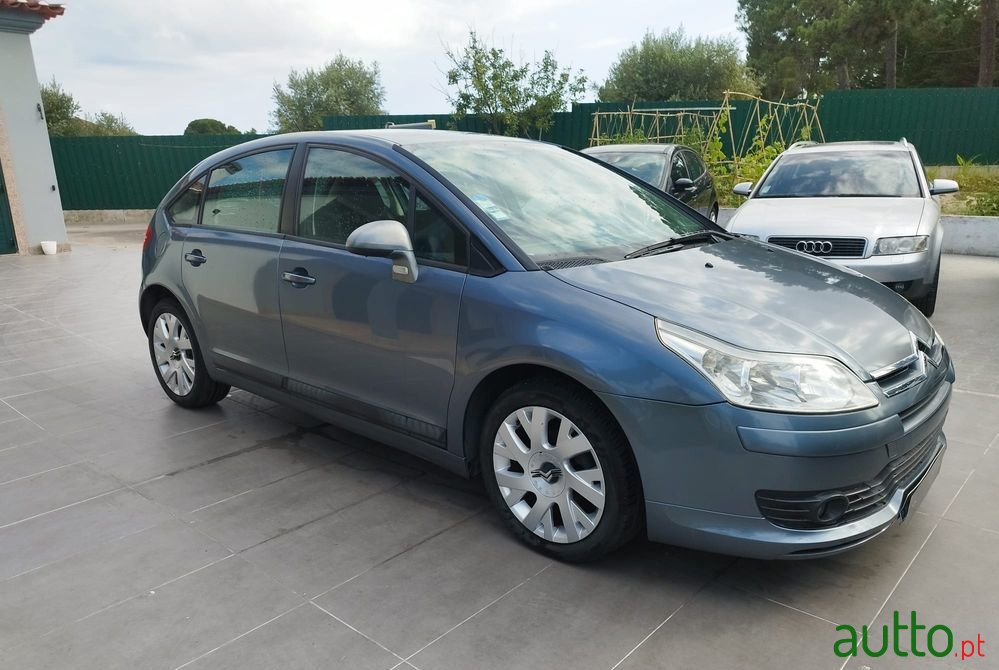 2006' Citroen C4 photo #2