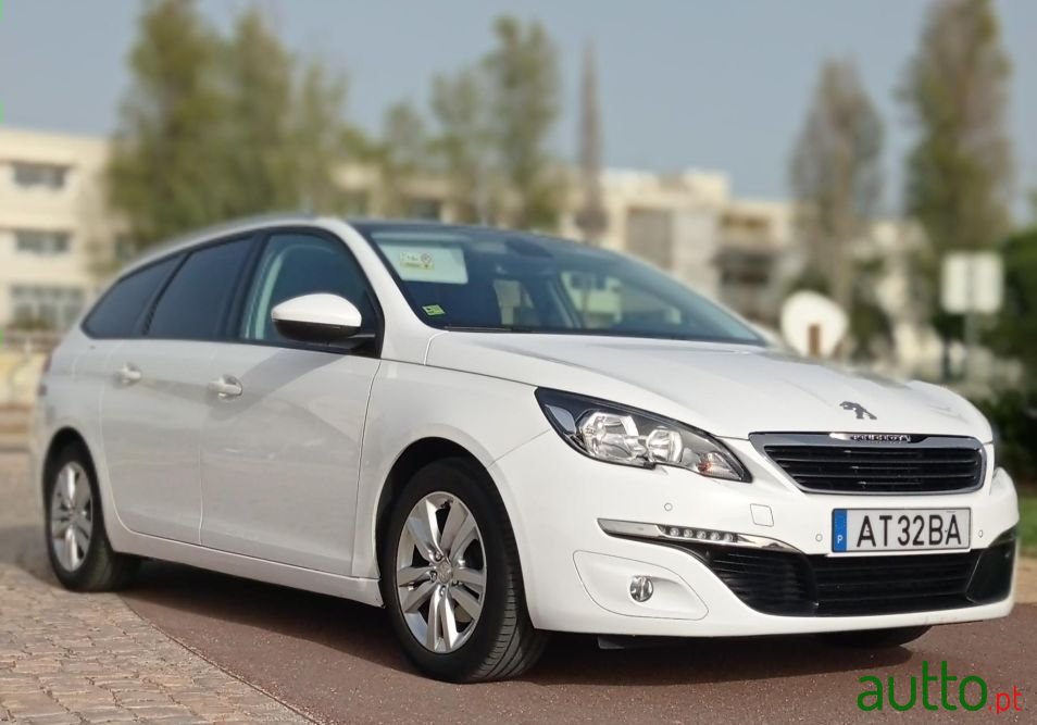 2017' Peugeot 308 Sw photo #2