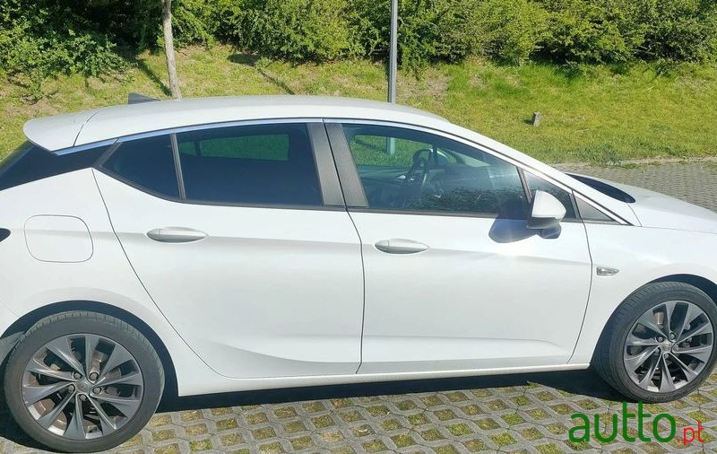 2016' Opel Astra photo #5