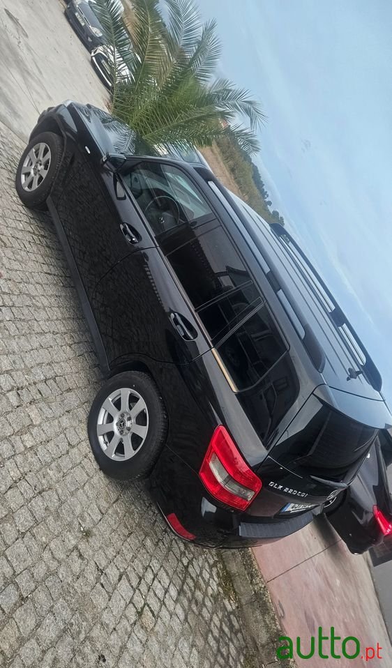 2011' Mercedes-Benz Classe Glk photo #3