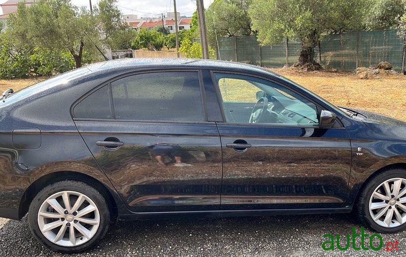 2012' SEAT Toledo photo #1