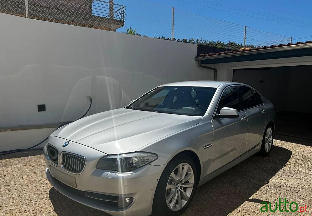 2010' BMW 530 D Auto photo #1