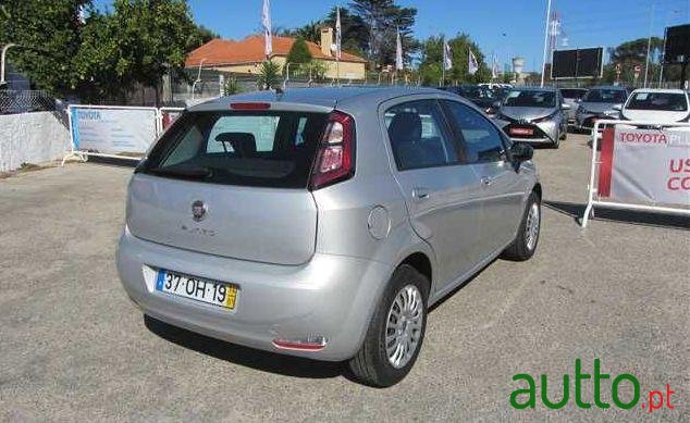 2014' Fiat Punto 1.2 Easy S&S photo #2