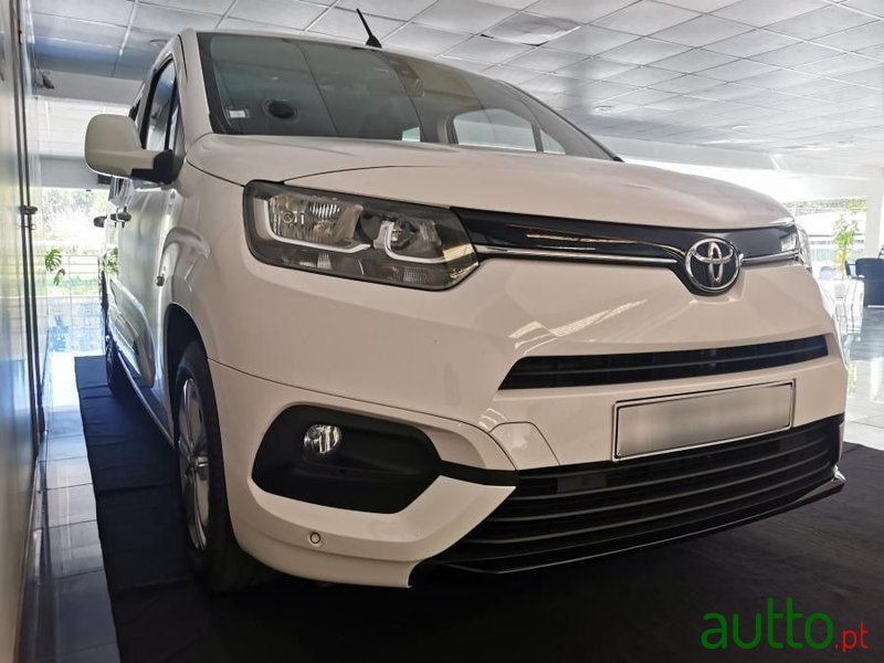 2021' Toyota ProAce City Verso photo #5