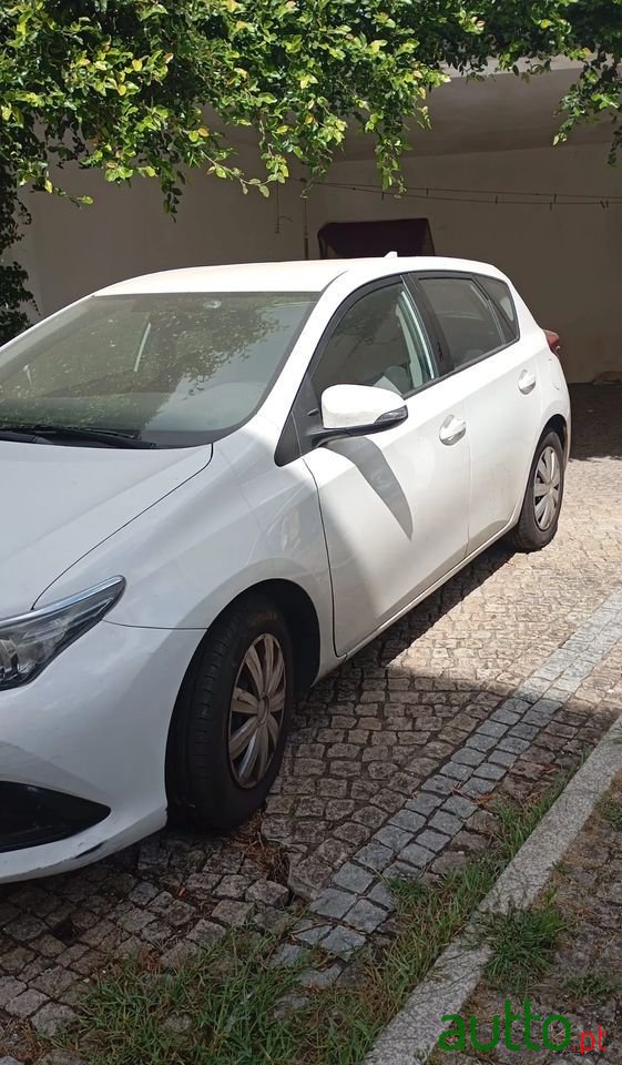 2018' Toyota Auris photo #3