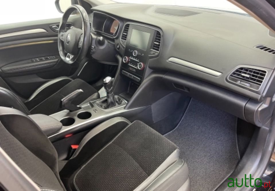 2016' Renault Megane photo #5