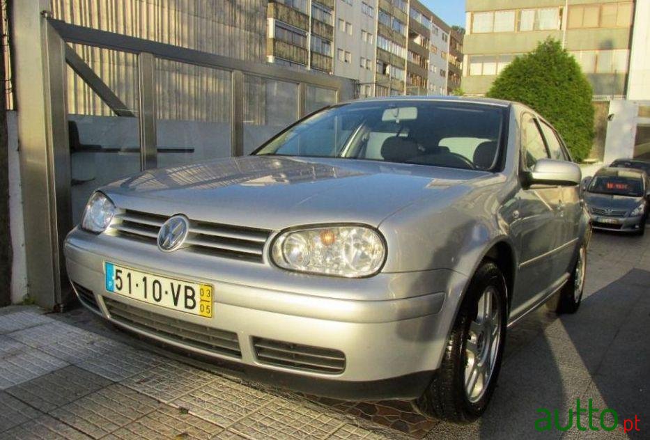 2003' Volkswagen Golf photo #1