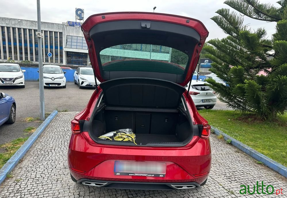 2021' SEAT Leon photo #6