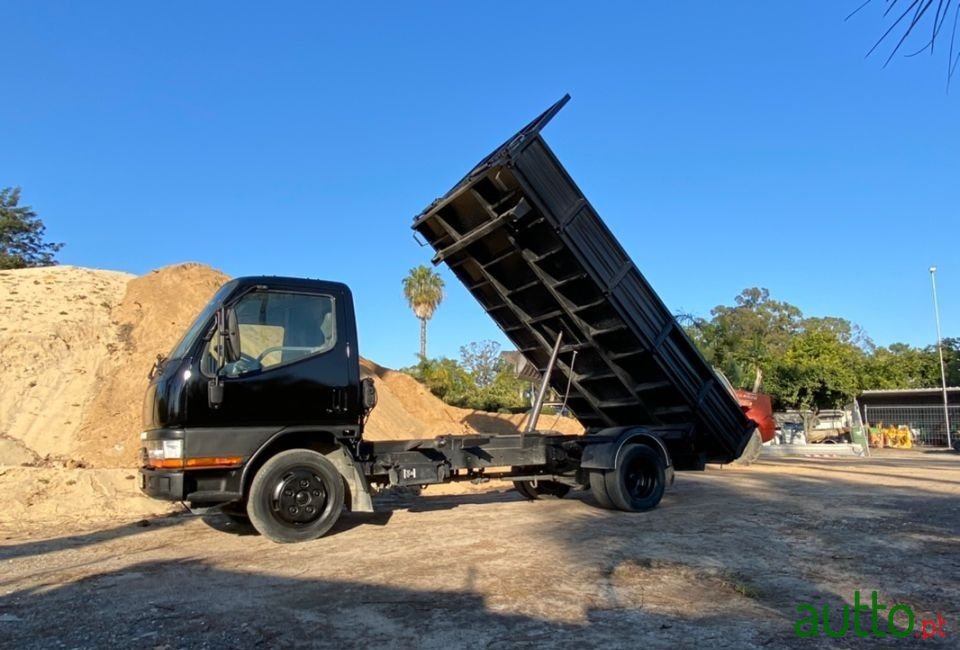 1999' Mitsubishi Canter photo #4