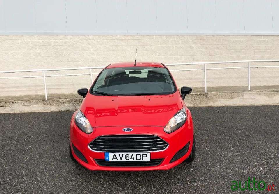 2014' Ford Fiesta photo #6