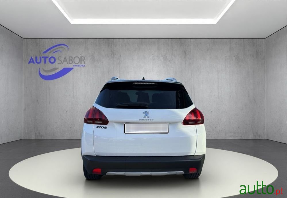 2019' Peugeot 2008 photo #3
