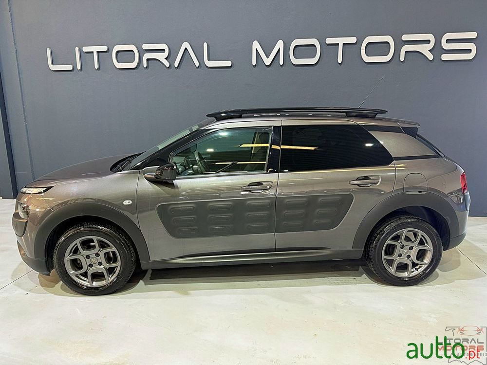 2017' Citroen C4 Cactus photo #3