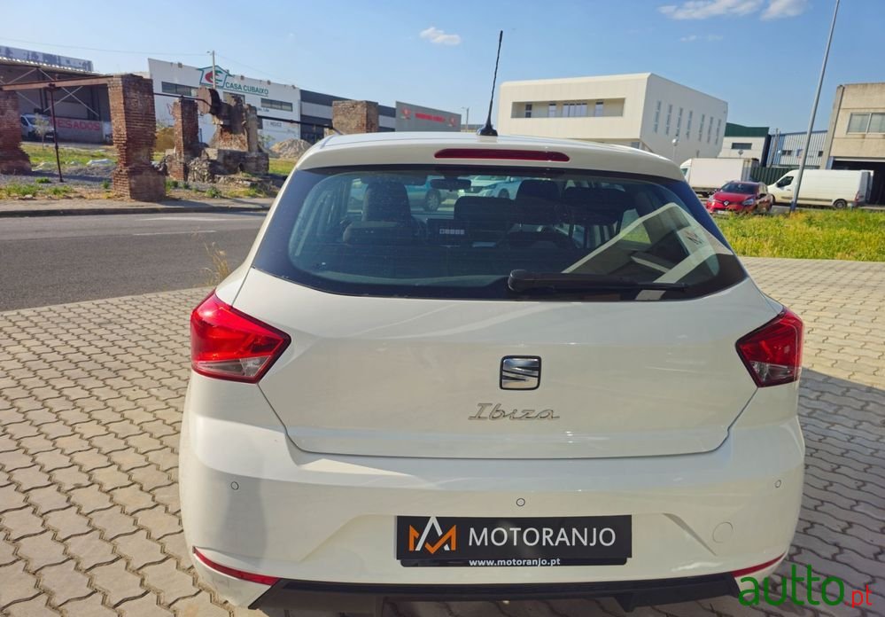 2023' SEAT Ibiza 1.0 Tsi Style Dsg photo #6