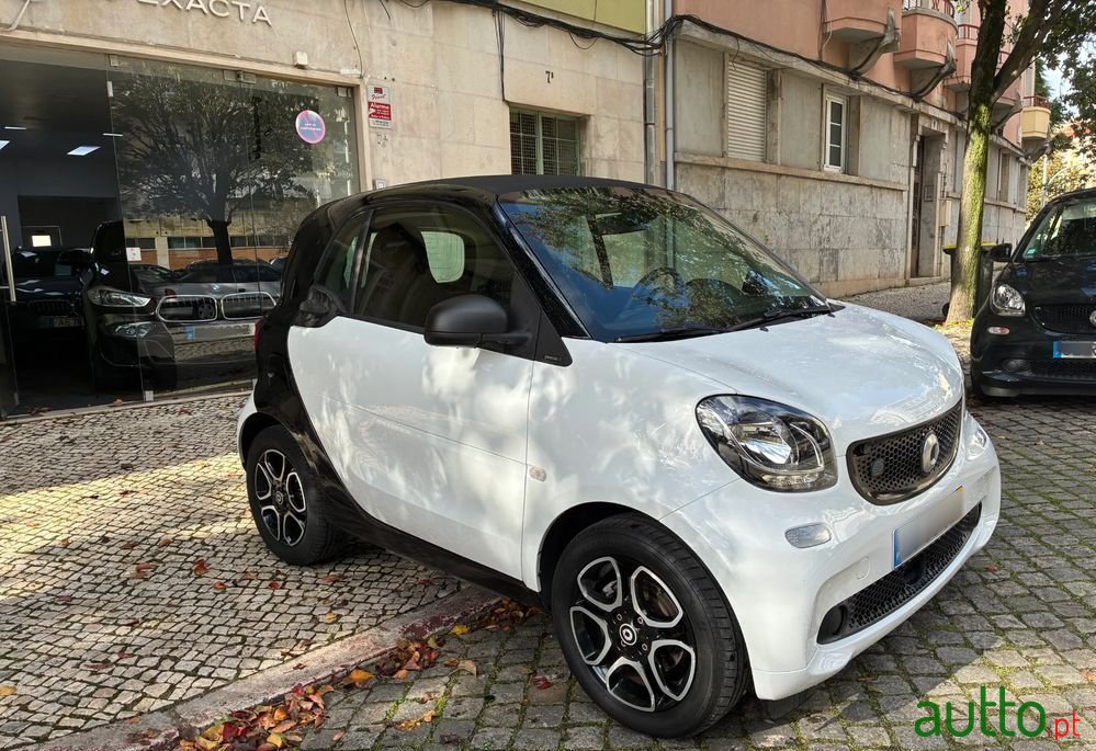 2018' Smart Fortwo photo #3