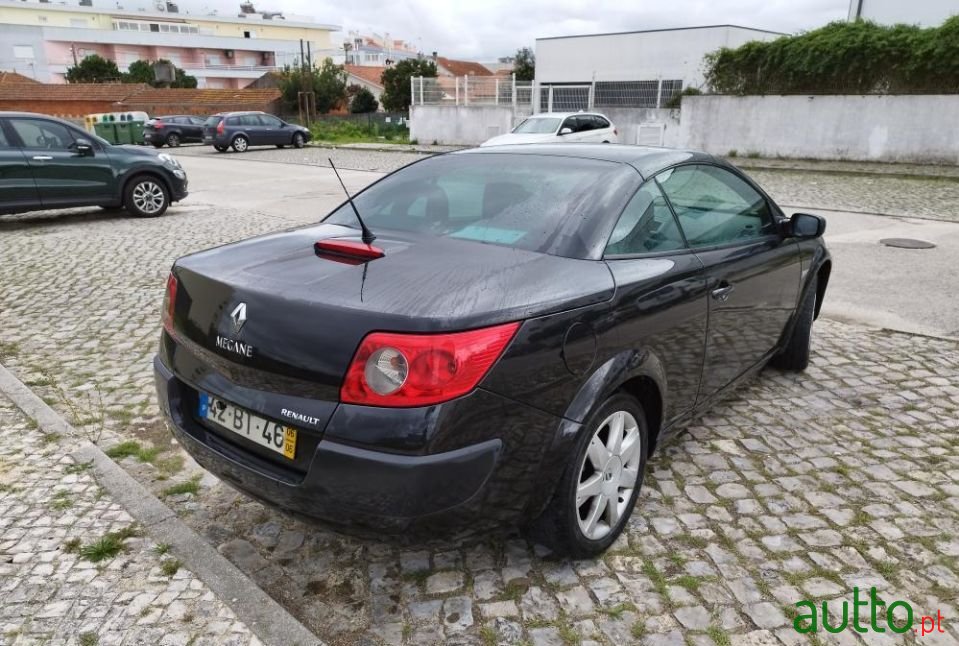 2006' Renault Megane photo #3