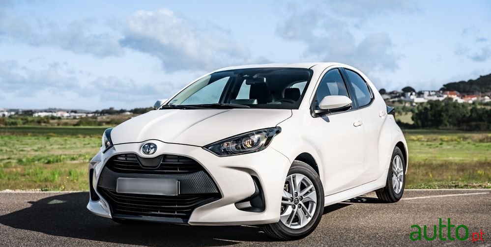 2021' Toyota Yaris photo #1