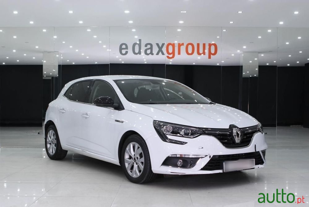 2020' Renault Megane photo #1