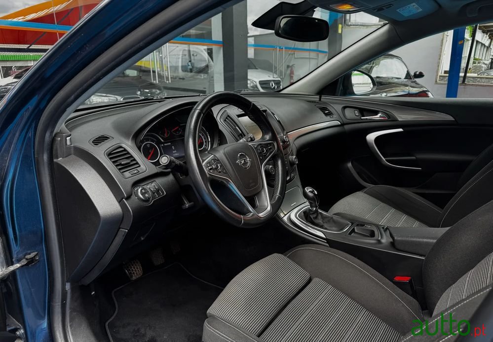 2014' Opel Insignia Sports Tourer photo #5