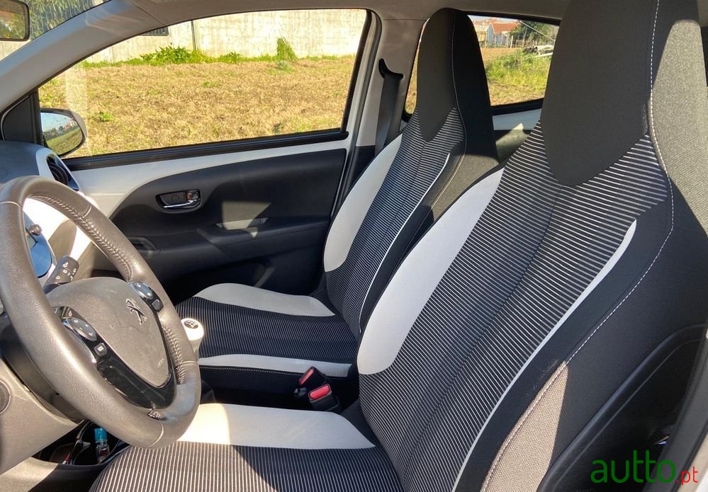 2017' Peugeot 108 photo #6