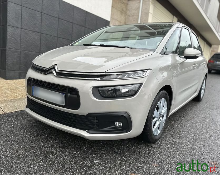 2018' Citroen C4 Picasso photo #3
