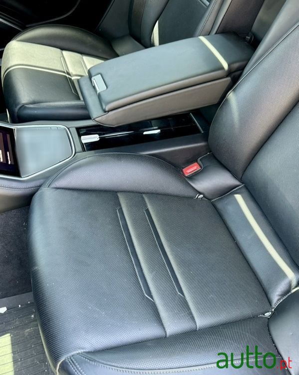 2017' Porsche Panamera 4 E-Hybrid photo #5