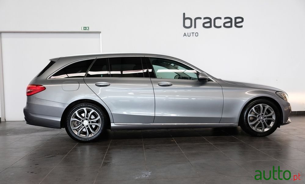 2015' Mercedes-Benz Classe C photo #4