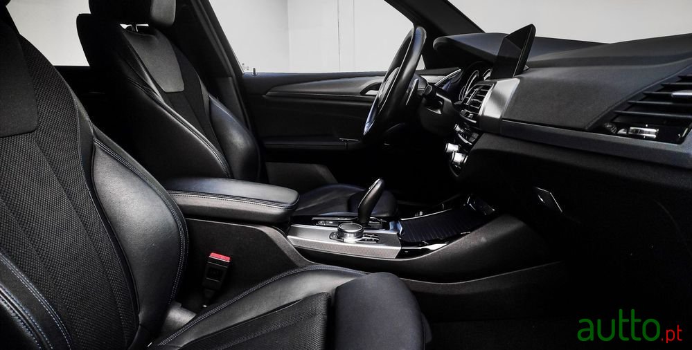 2019' BMW Série X 20 D Xdrive Pack M photo #2