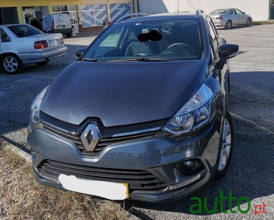 2017' Renault Clio Sport Tourer photo #2