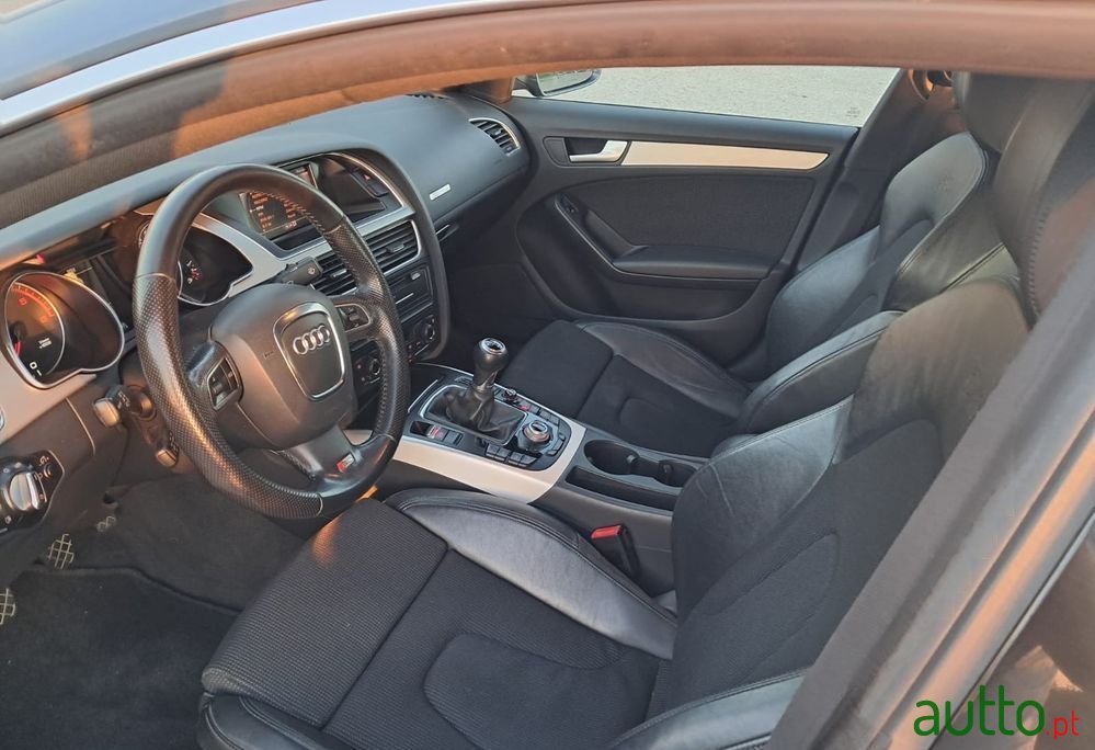 2011' Audi A5 Sportback photo #6