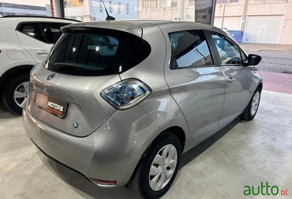 2014' Renault Zoe photo #6