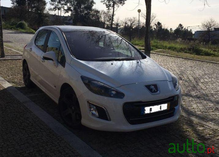 2011' Peugeot 308 photo #1