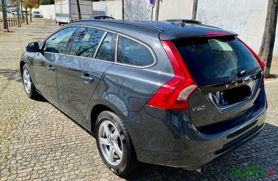 2015' Volvo V60 photo #1