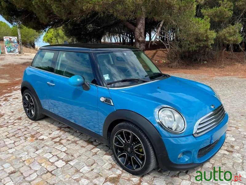 2012' MINI Cooper D 3 Portas photo #3