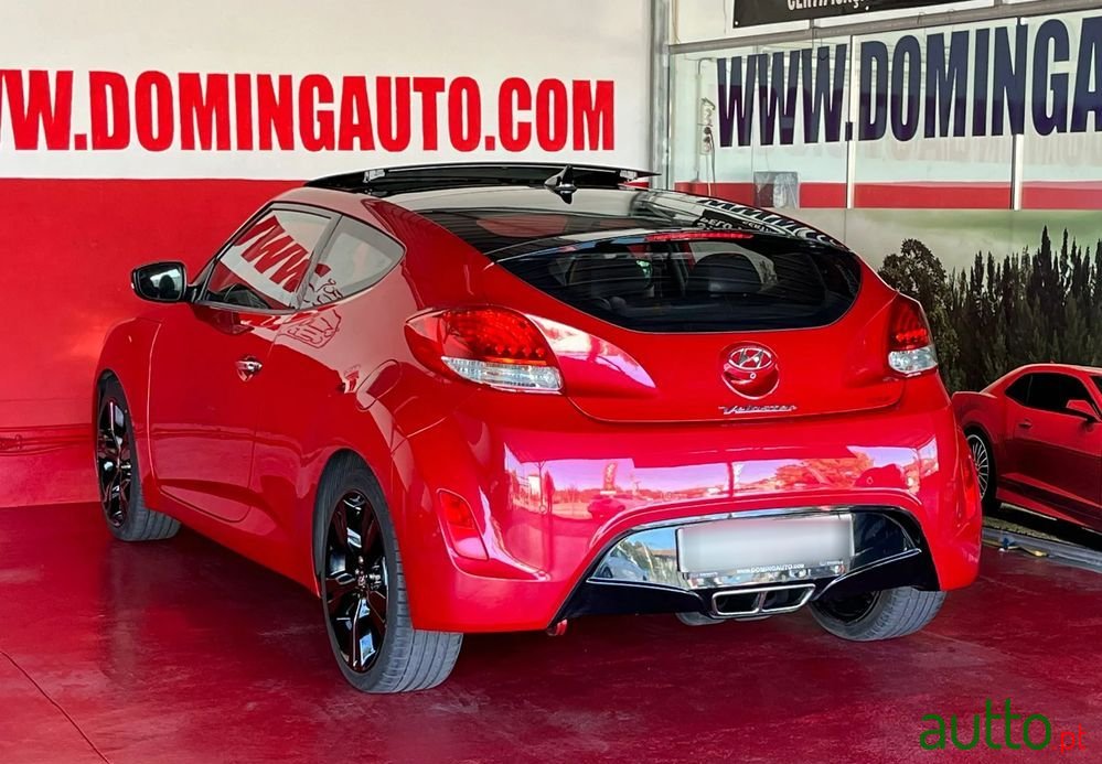 2011' Hyundai Veloster photo #4