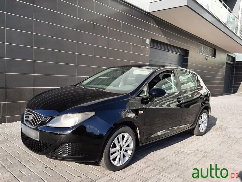 2010' SEAT Ibiza photo #6