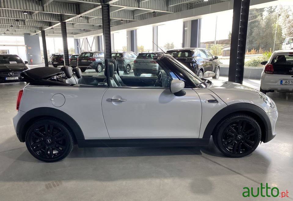 2020' MINI Cabrio Ver One photo #5