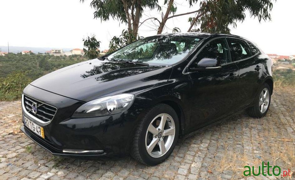 2014' Volvo V40 photo #2