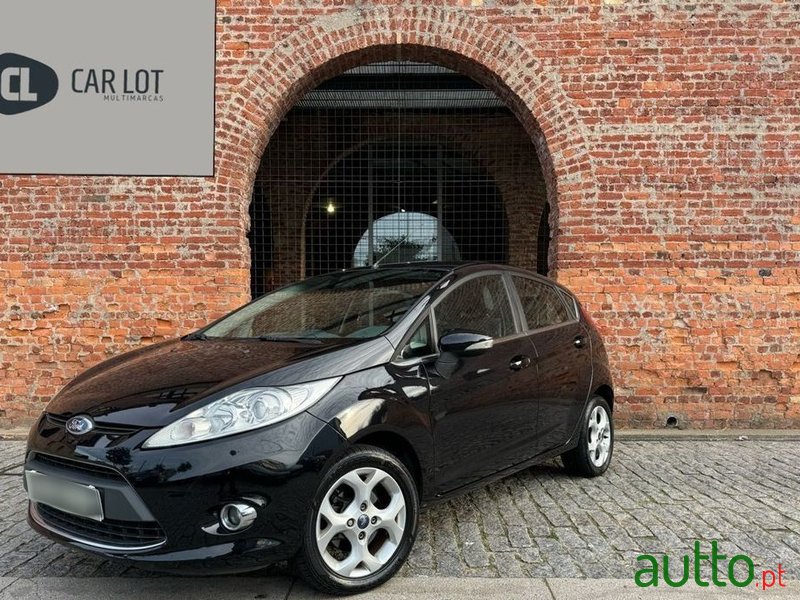 2010' Ford Fiesta photo #1