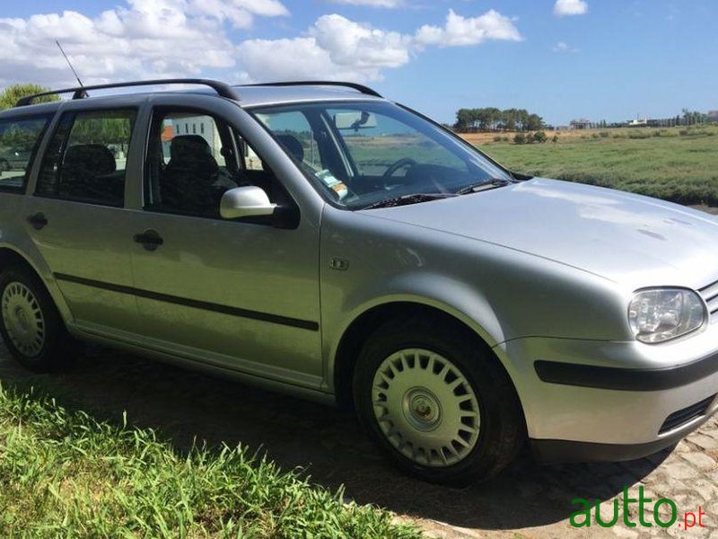 2001' Volkswagen Golf Variant photo #1