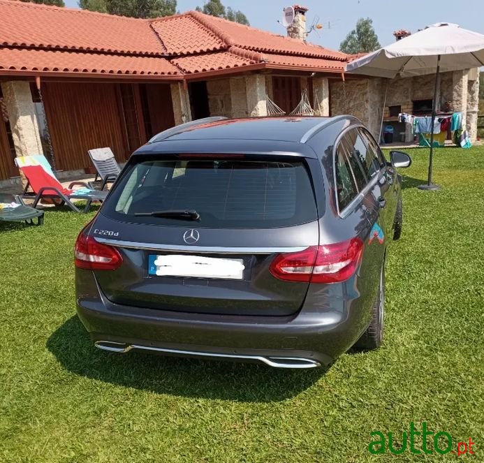 2015' Mercedes-Benz C-220 photo #2