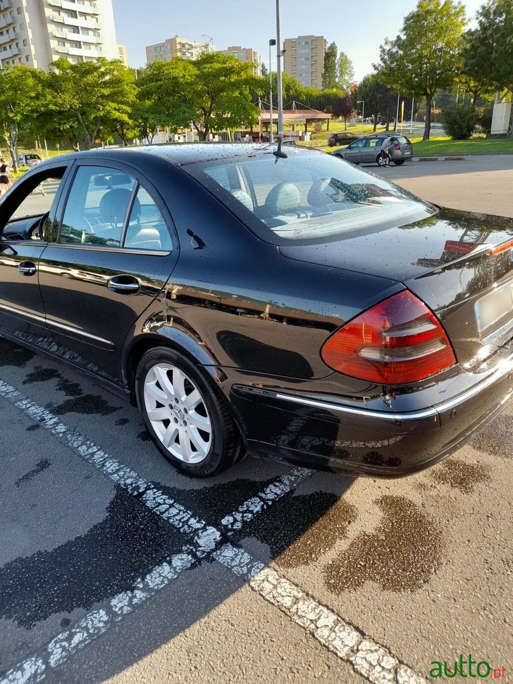 2003' Mercedes-Benz 220 photo #1