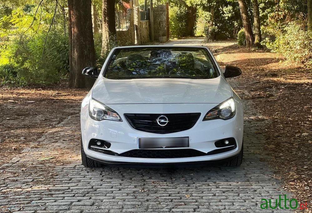 2013' Opel Cascada photo #2