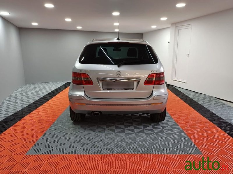 2011' Mercedes-Benz Classe B Cdi photo #4