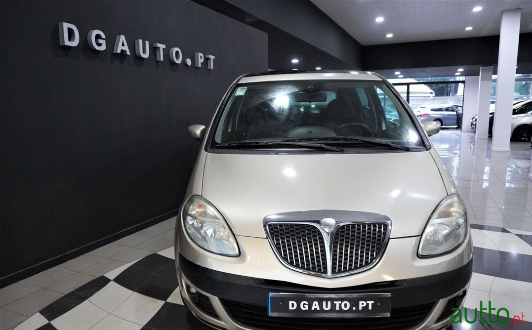 2006' Lancia Musa photo #2