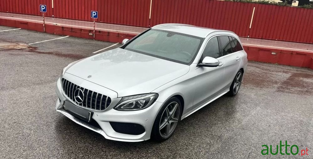 2018' Mercedes-Benz Classe C photo #1