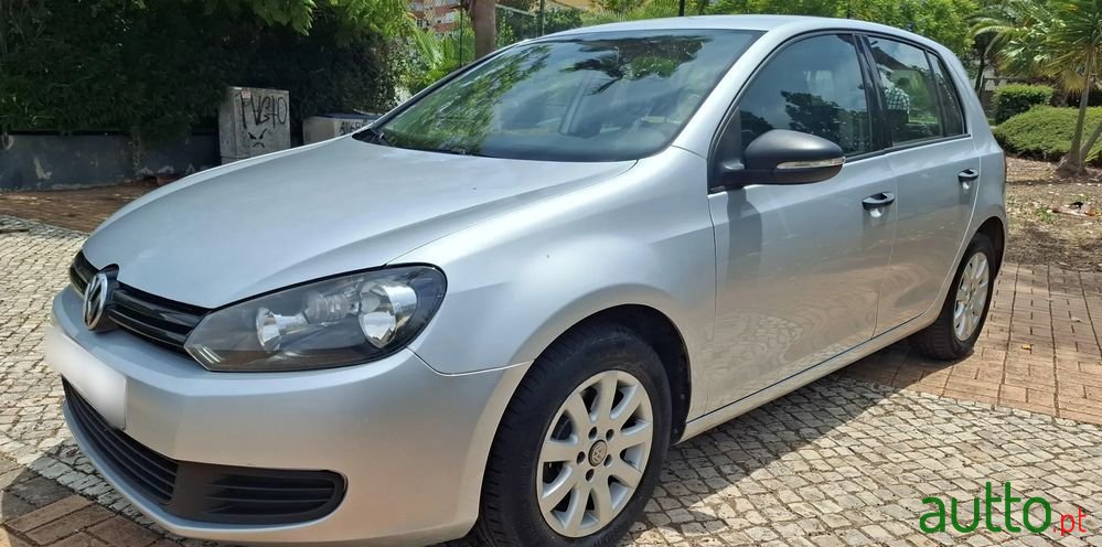 2010' Volkswagen Golf 1.6 Tdi Trendline photo #1