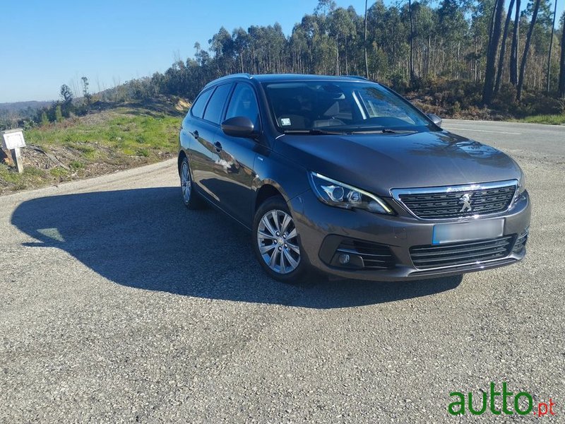 2018' Peugeot 308 Sw photo #1