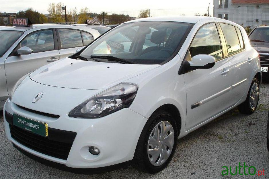 2012' Renault 10 1.5 Dci photo #1